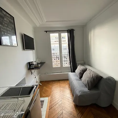 12m2 With View On Eiffel Tower Apartmán