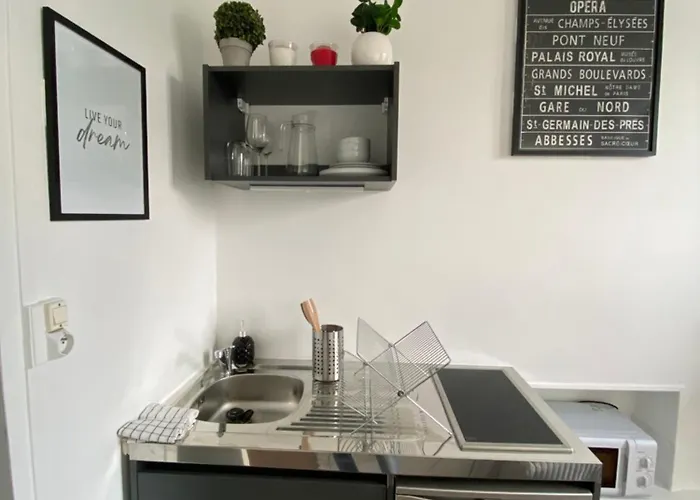 Apartment 12m2 With View On Eiffel Tower Paris